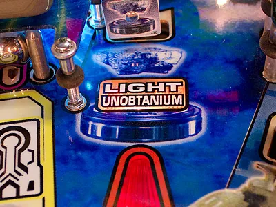 Licht het Unobtanium op de Stern Avatar flipperkast