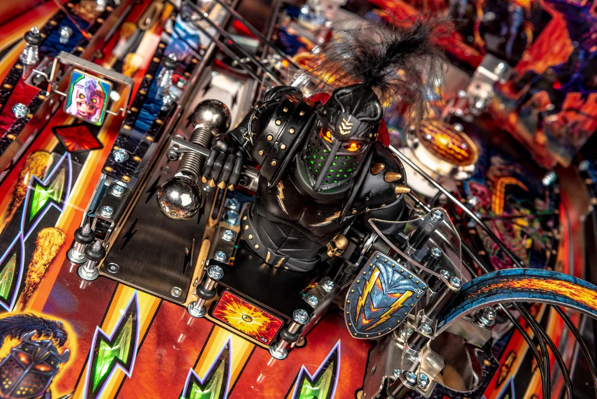 Multiball op de Stern Black Knight flipperkast
