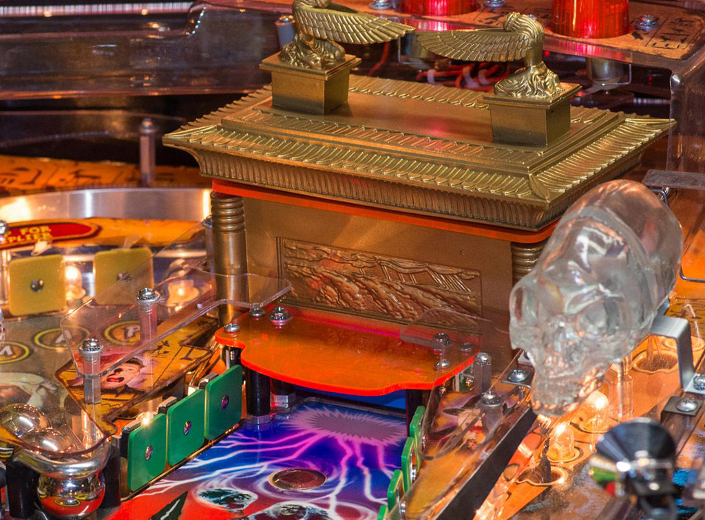 De Ark of the Covenant op de Stern Indiana Jones flipperkast