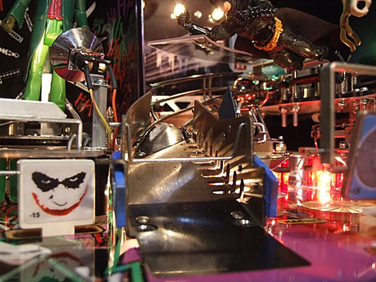Rampen & orbits op de Stern Pinball Batman The Dark Knight flipperkast