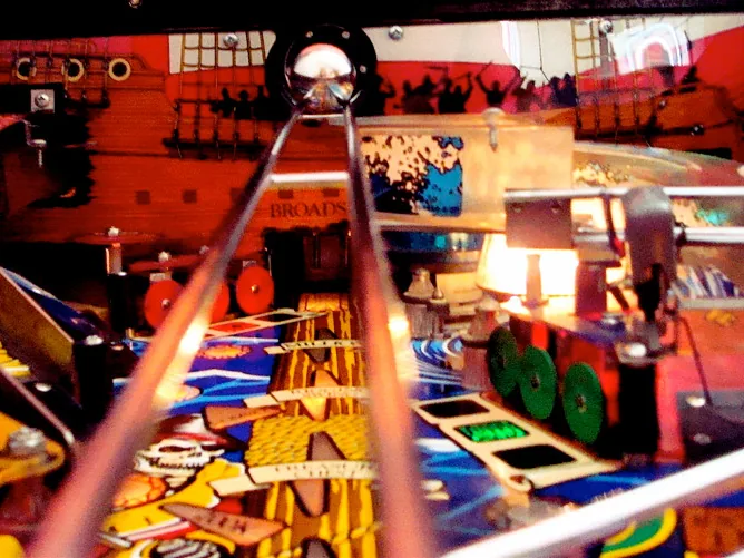 Het piratenschip op de Bally Black Rose flipperkast