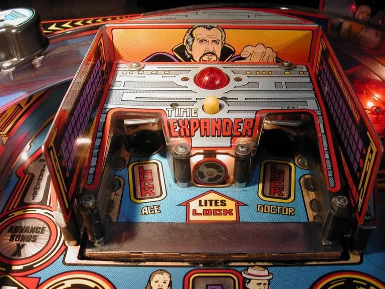 Time Expander op de Bally Doctor Who flipperkast