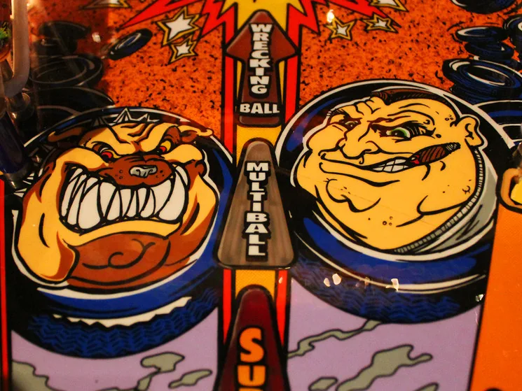 Multiball op de Williams Junk Yard flipperkast