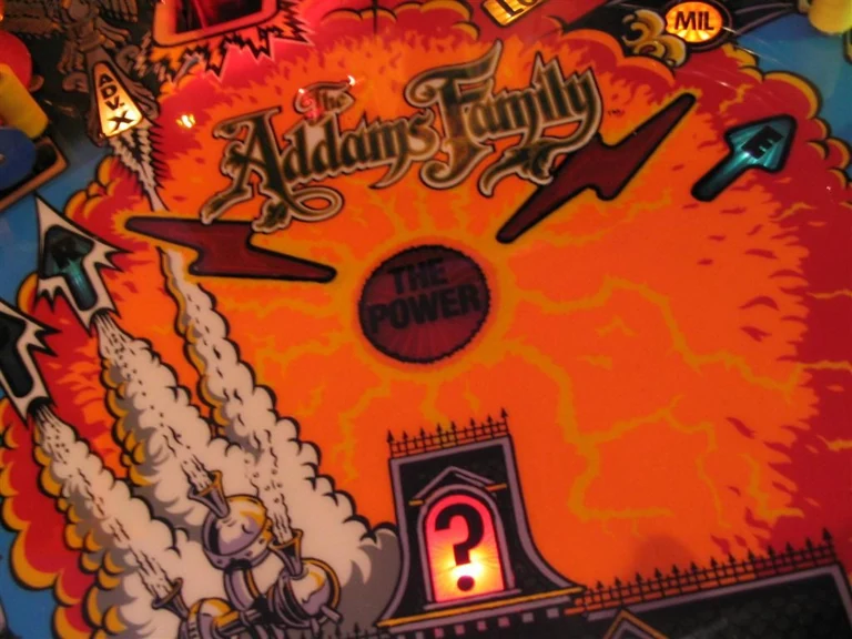 The Power magneten op de Bally The Addams Family flipperkast
