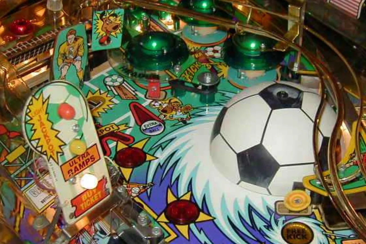 Bally World Cup Soccer flipperkast te huren - het WK voetbal van 1994 met doelpunten en de bewegende keeper